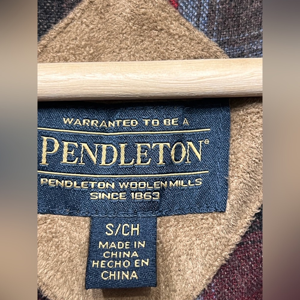 Pendleton Burgundy Fleece Jacket - image 6